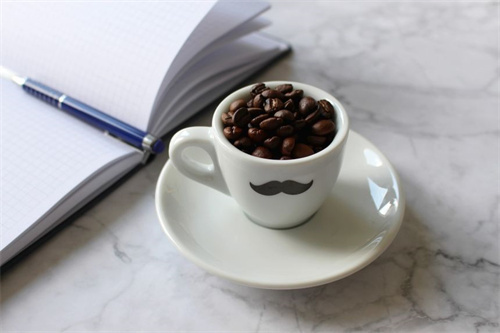 学校正式回应图书馆播放《一路生花》:旨在营造温馨学习氛围